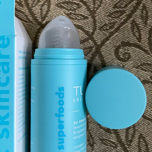 TULA So SMOOTH Resurfacing ENZYME Mask - Picture 3 of 3